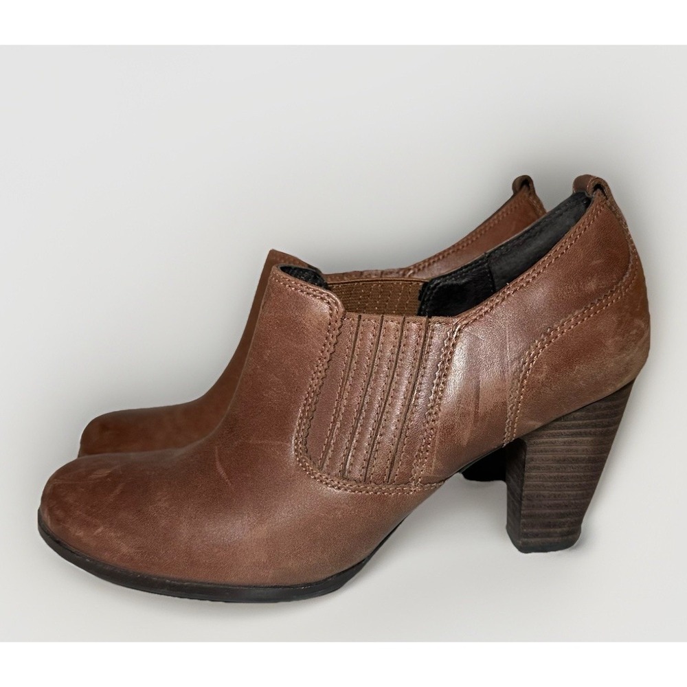 Clarks Artisan Brown‎ Distressed Leather Ankle Boots Pull On Stacked Heel 9.5 M